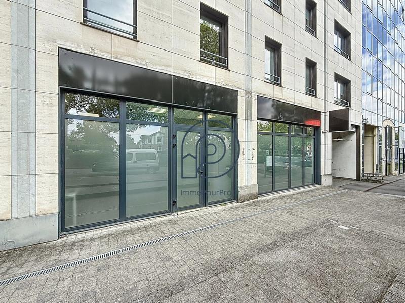 Local d'activités - 265 m²