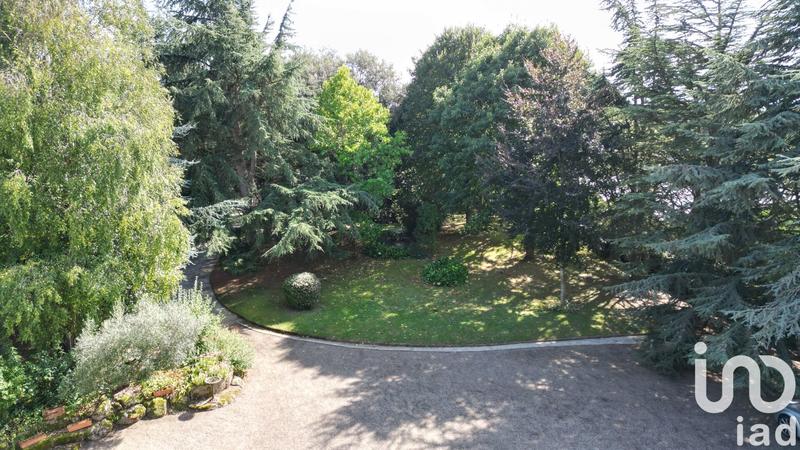 Maison - 257 m² - 8 pièces