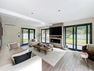 Maison - 260 m² - 10 pièces