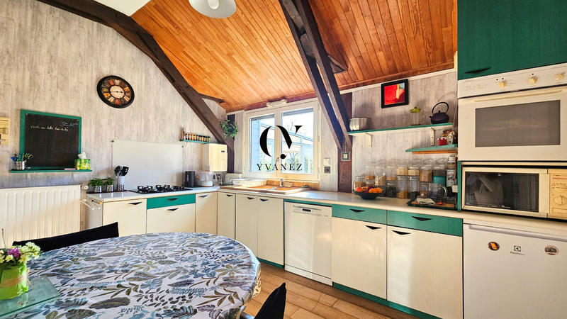 Maison - 160 m² - 8 pièces