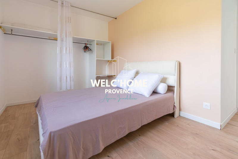 Villa - 100 m² - 5 pièces