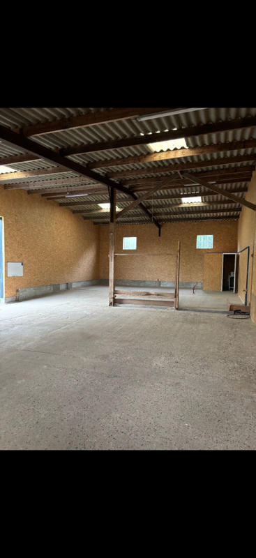 Local commercial - 200 m²