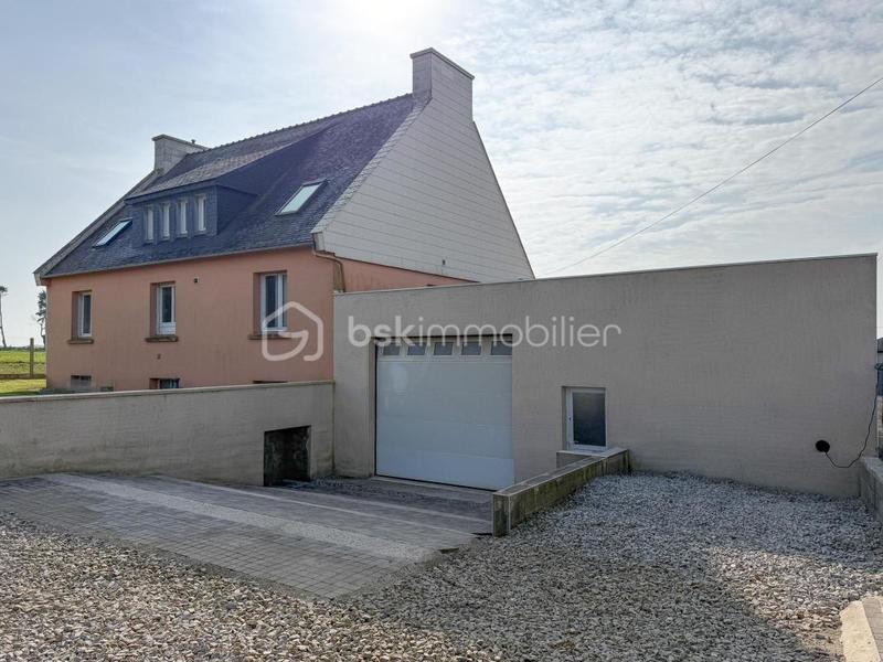 Maison - 169 m² - 8 pièces