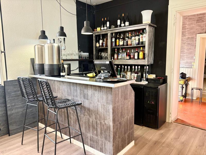 Local commercial - 170 m² - 4 pièces