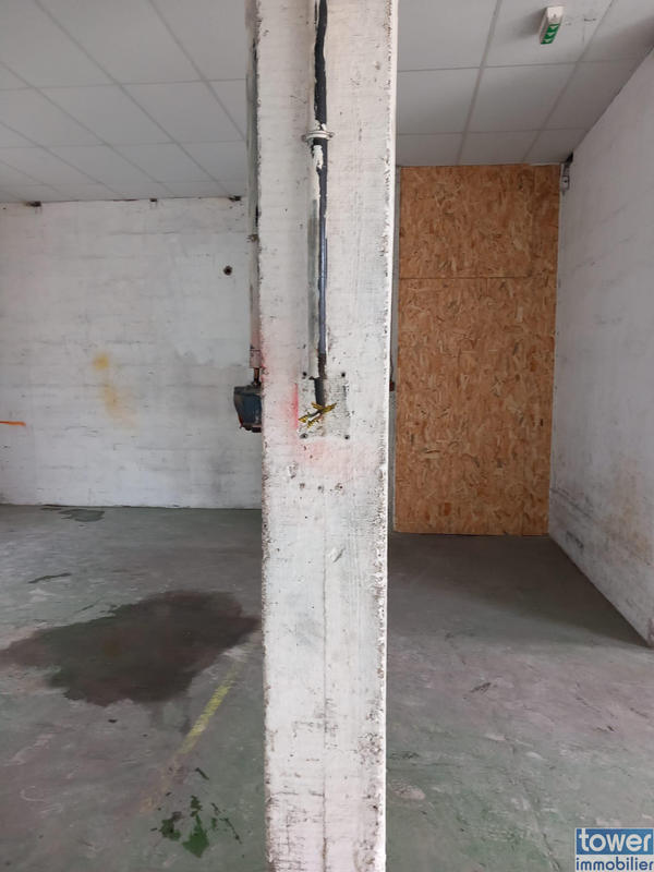 Entrepôt - 160 m²