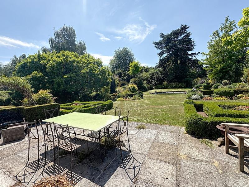 Maison - 200 m² - 7 pièces