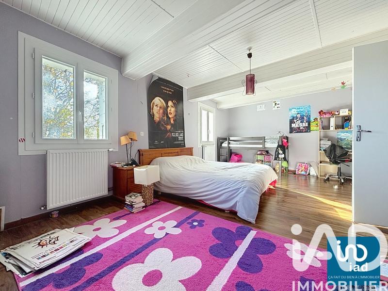 Maison - 233 m² - 9 pièces