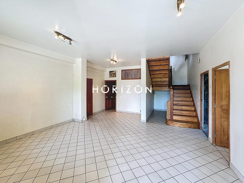 Maison ancienne - 250 m² - 8 pièces