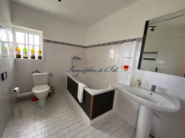 Maison - 347 m² - 11 pièces