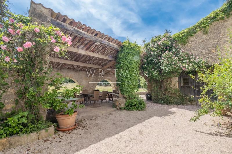 Villa - 257 m² - 10 pièces