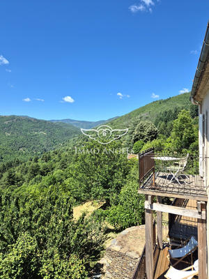 Maison - 145 m² - 9 pièces