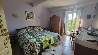 Maison - 169 m² - 8 pièces