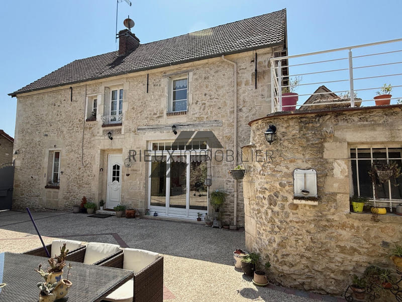 Propriété - 142 m² - 4 pièces