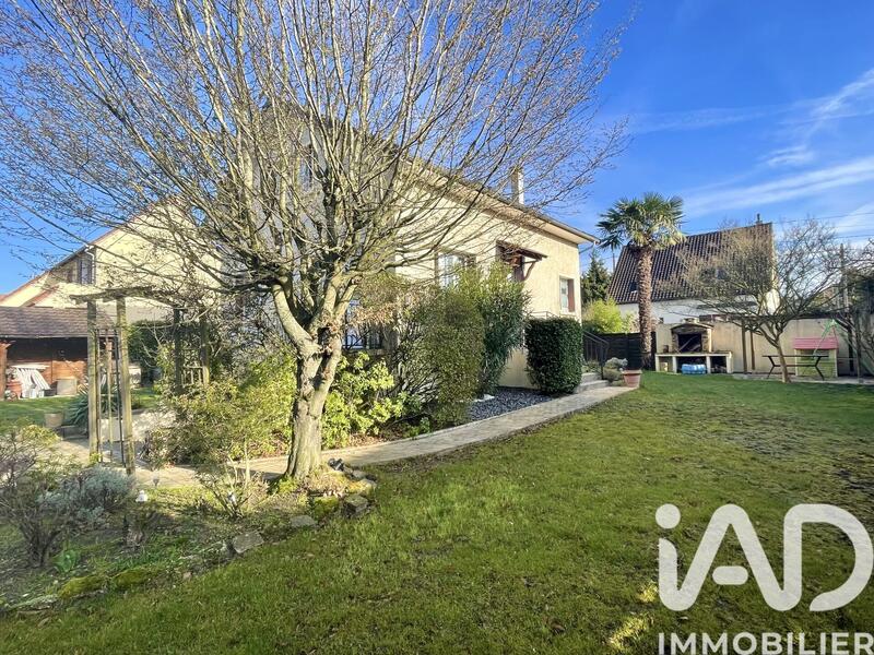 Maison - 91 m² - 5 pièces