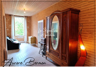 Propriété - 253 m² - 5 pièces