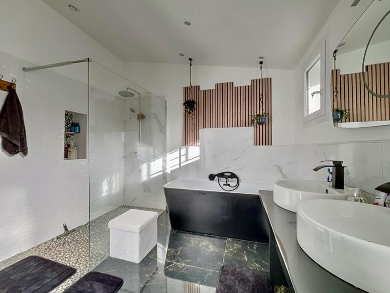 Maison - 100 m² - 4 pièces