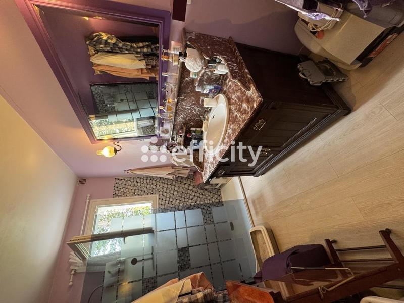 Pavillon - 157 m² - 8 pièces