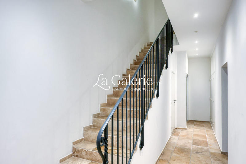 Maison traditionnelle - 192 m² - 5 pièces