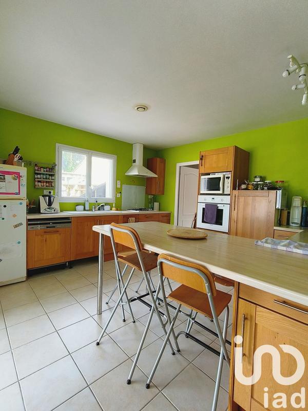 Maison - 170 m² - 8 pièces