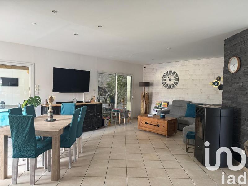 Maison - 177 m² - 6 pièces