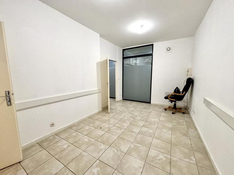 Bureau - 34 m² - 2 pièces