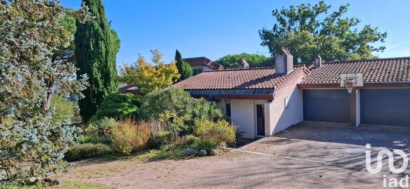 Maison de maîtres - 421 m² - 10 pièces