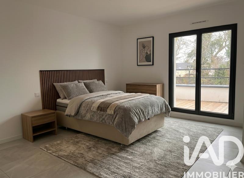 Maison - 200 m² - 8 pièces