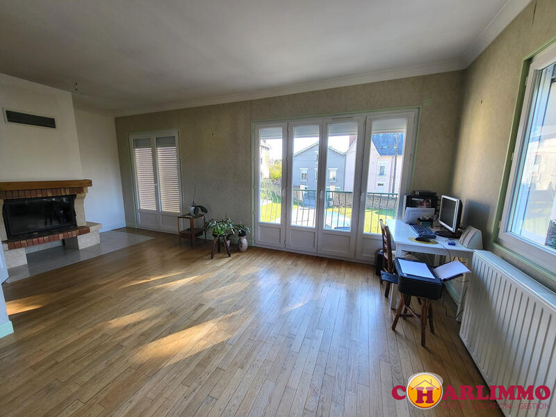 Maison traditionnelle - 99 m² - 5 pièces