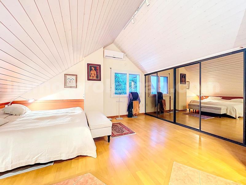 Maison - 180 m² - 5 pièces