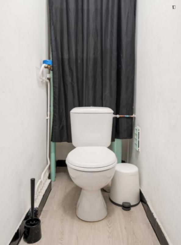 Chambre - 11 m² - 4 pièces