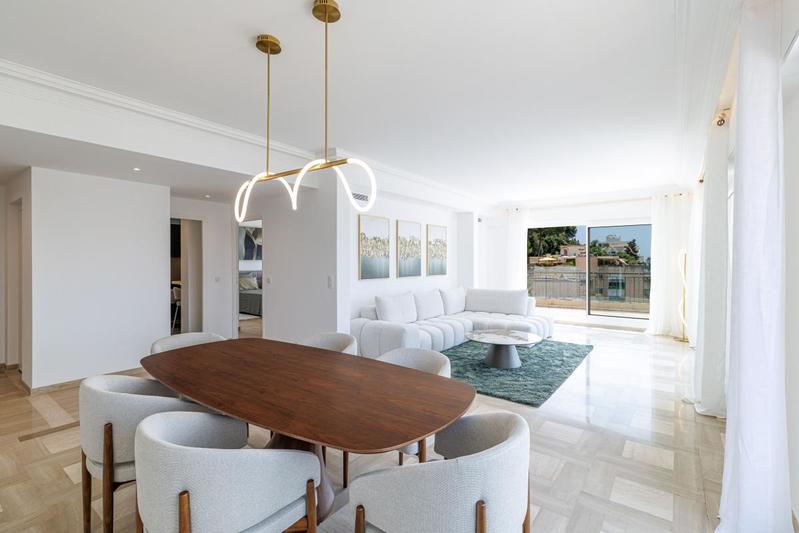 Appartement - 167 m² - 5 pièces