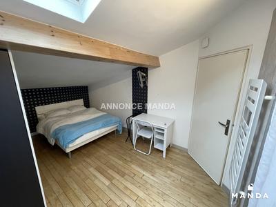 Chambre - 10 m² - 4 pièces