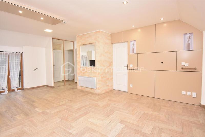 Maison - 97 m² - 5 pièces