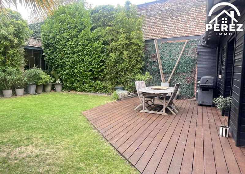 Maison - 290 m² - 10 pièces