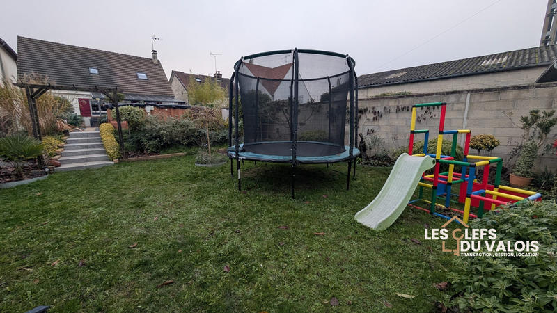 Maison - 98 m² - 4 pièces