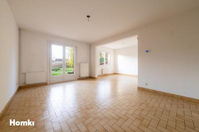 Maison - 104 m² - 6 pièces