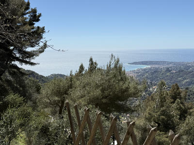 Maison - 180 m² - 6 pièces