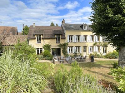 Maison ancienne - 237 m² - 10 pièces