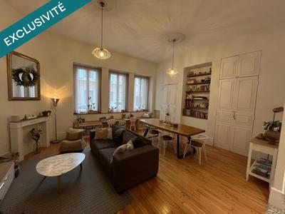 Appartement - 100 m² - 5 pièces