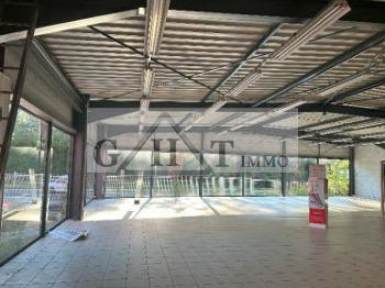 Entrepôt - 1 208 m²