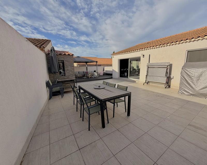 Maison - 121 m² - 5 pièces