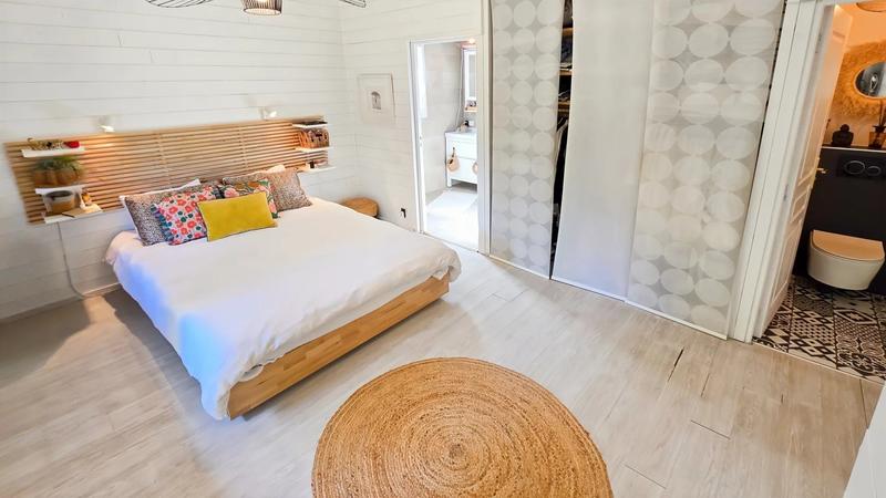 Maison - 219 m² - 7 pièces