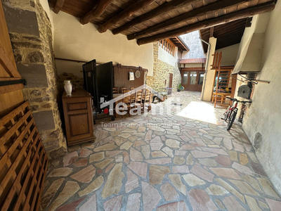 Maison - 181 m² - 7 pièces