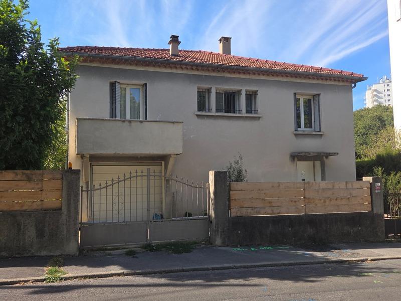 Maison - 83 m² - 5 pièces