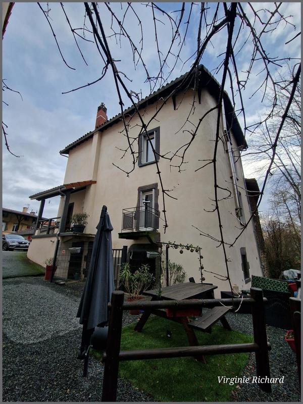 Maison - 106 m² - 6 pièces