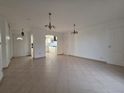 Maison - 74 m² - 5 pièces