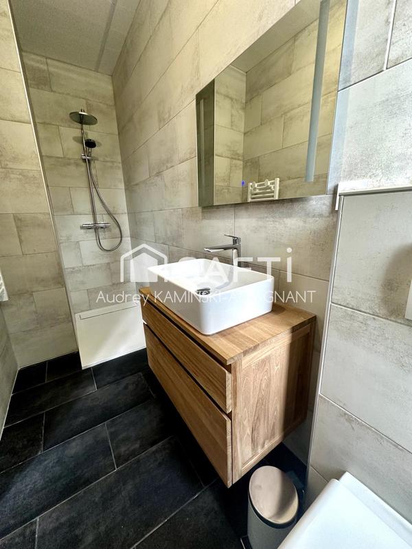 Maison - 268 m² - 9 pièces