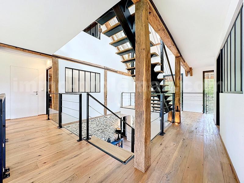 Maison - 486 m² - 8 pièces