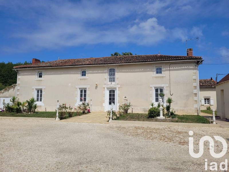 Maison - 245 m² - 7 pièces