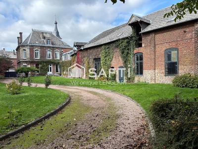 Maison - 353 m² - 10 pièces